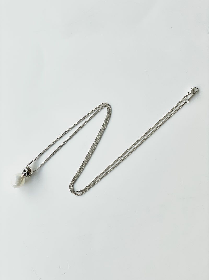 ベンヴァーラのシンボルネックレス Long | ブルーナボイン